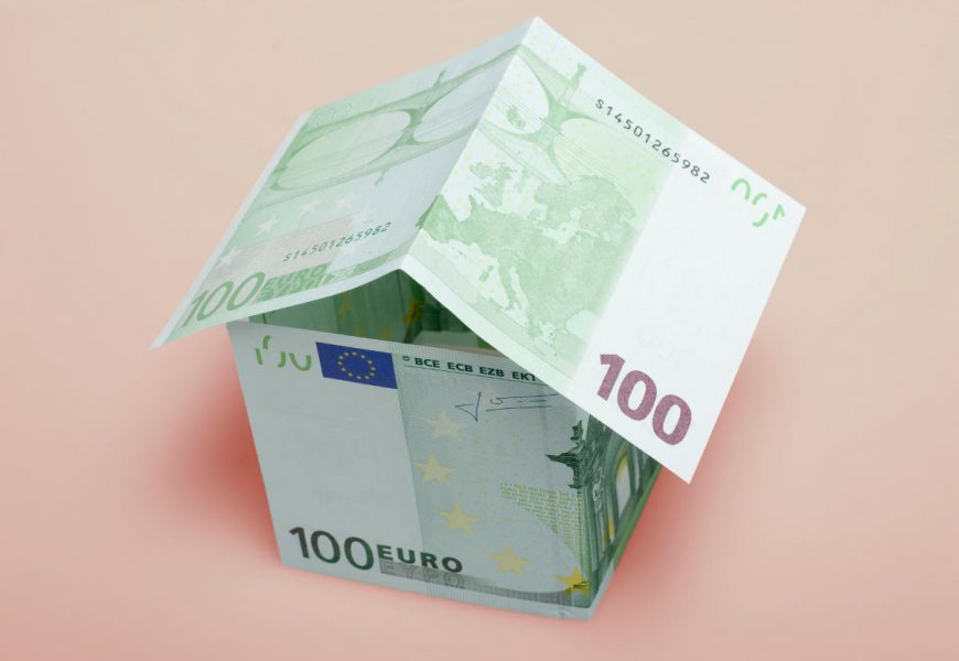 Instituțiile financiare nebancare păcălesc în fiecare zi sute de români!