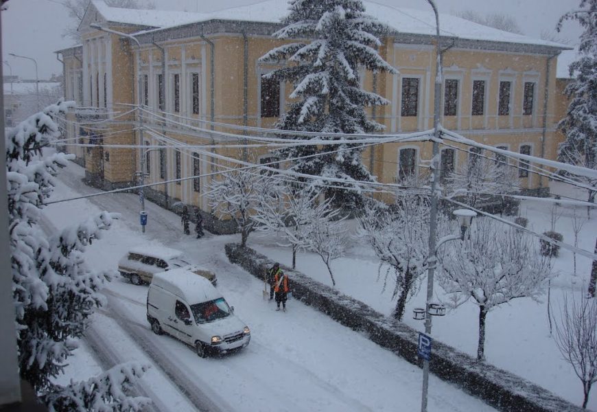 De ce este oportună achiziționarea terenului de pe strada Geneva?