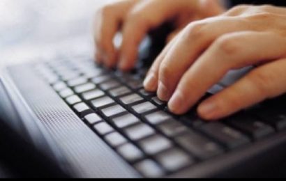 Studiu: Calculatorul, nelipsit. Câți români au un computer acasă