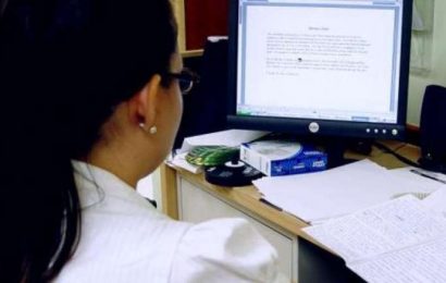 Directorii de școli din Gorj nu mai primesc spor de calculator