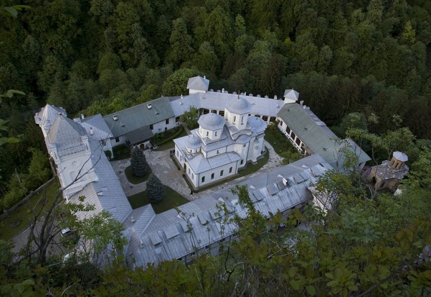 Mănăstirea Tismana – cea mai veche comoară monahală a țării