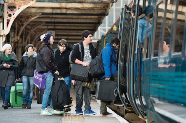Studenţii au călătorit gratis în 2017. CFR a cheltuit cu ei 42 de milioane de euro