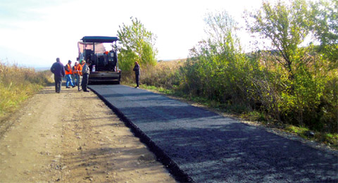Se reabilitează DJ 674 Vlăduleni – Ionești. Vor fi făcute și pasaje CF, piste pentru bicicliști și stații pentru autobuze
