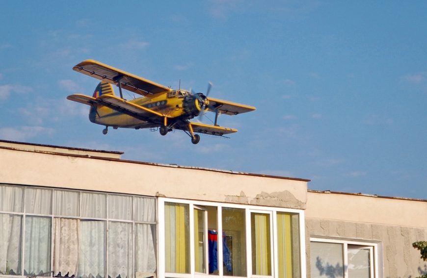 Țânțarii și căpușele, stârpite din avion la Târgu Jiu