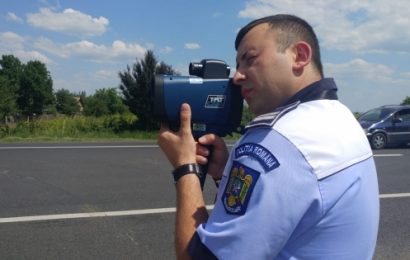 Pistol-radar pentru polițiștii din Gorj. Circula cu 182 de km/oră!