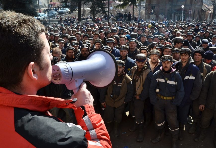 Toate sindicatele ar trebui să protesteze pentru reducerea vârstei de pensionare la CEO