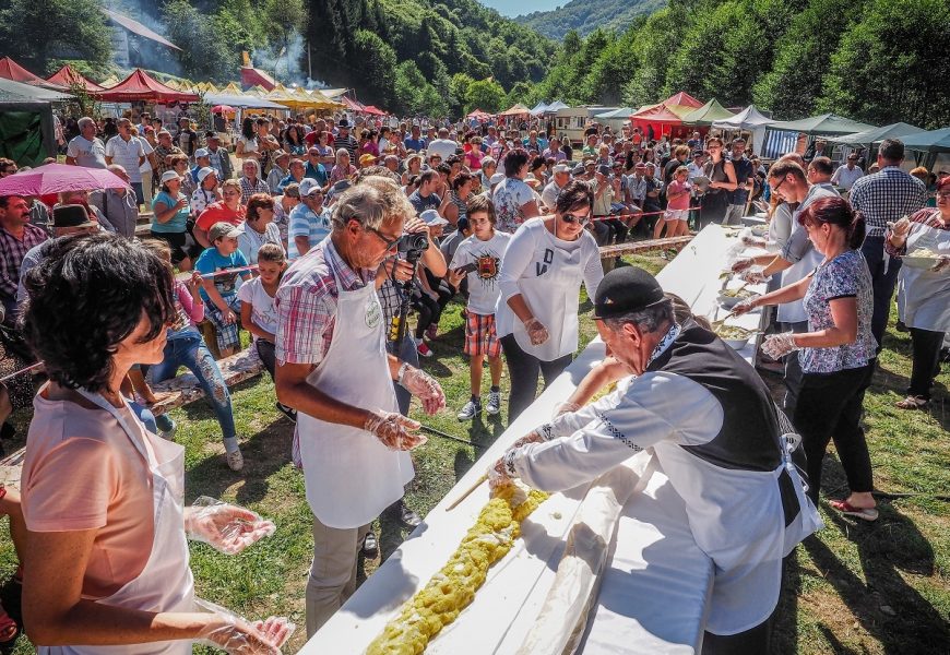 Gorjul a participat la Festivalul Brânzei și a Țuicii