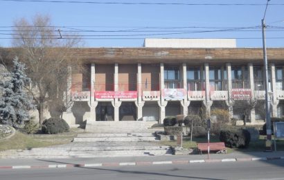 Se mișcă greu. Reabilitarea Casei de Cultură din Motru, faza de avize. La Târgu Jiu, faza de licitație