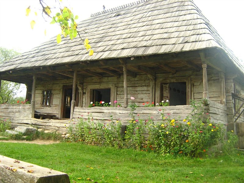 Drumuri pentru turiști la Hobița