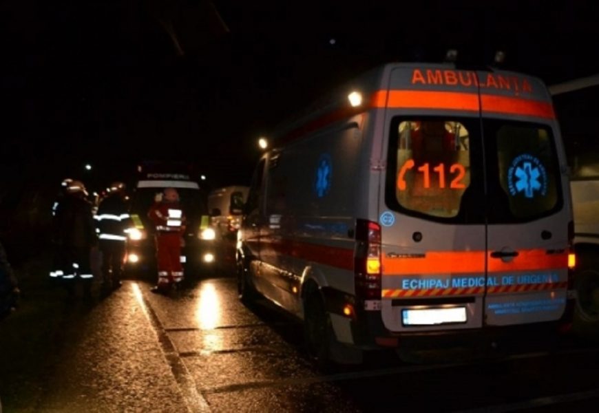 Atac sângeros! Polițiști atacați cu coasa!