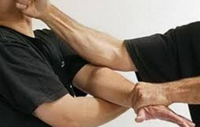 Tânără de 16 ani, bătută de socrul ei
