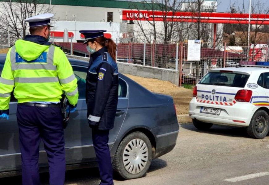 Șoferiță de 31 de ani, prinsă conducând fără permis