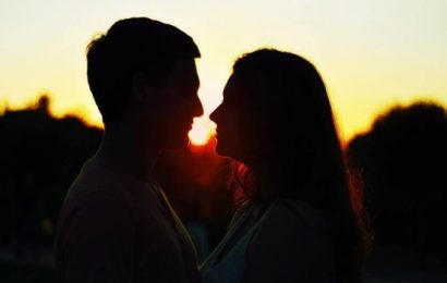 Șantajată să se culce cu el până îi năștea iubita