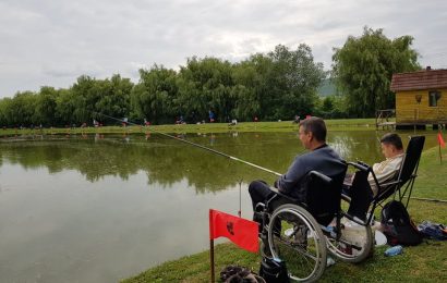Au confundat un om care s-a înecat, cu un pește uriaș