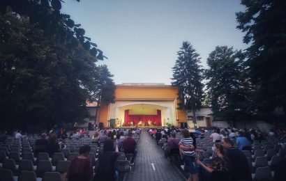 Spectacole în aer liber, la Teatrul de Vară ” Nelu Dumitru „