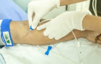A fugit din spital cu cateterul în mână!  ”Mi-a fost interzis să mă duc la baie!”