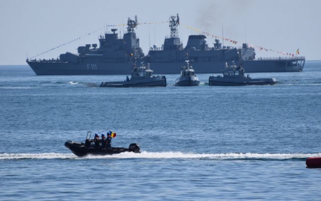 Ziua Marinei Române, marcată de ceremonii în portul Constanța