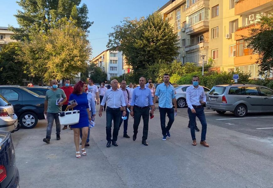Ciprian Adrian Florescu împreună cu Organizația Municipală a Partidul Social Democrat au prezentat cetățenilor din Târgu Jiu proiectele care sunt încadrate în “Programul de Dezvoltare a Municipiului Târgu Jiu 2020-2024”.