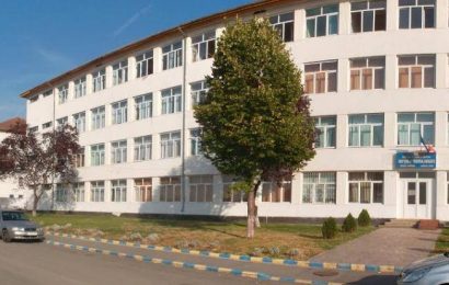 O nouă zi, un nou profesor infectat cu COVID
