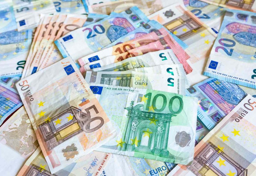 Record istoric pentru euro. Ce valoare are?
