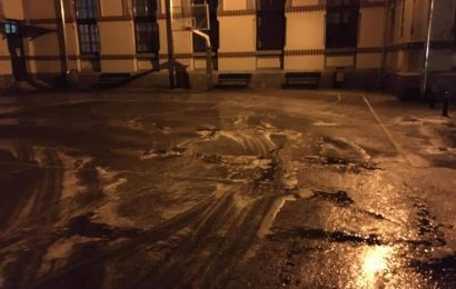 Curțile școlilor din Târgu Jiu, igienizate zi de zi