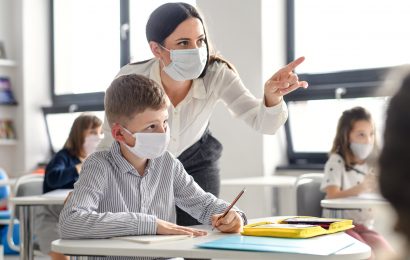 Profesorii vor primi stimulente financiare „covid”