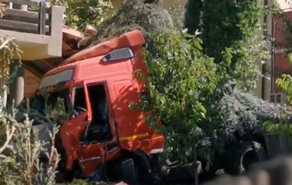 Fetiță de trei ani călcată de tir