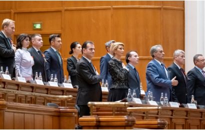 A demisionat și a fost și înlocuit