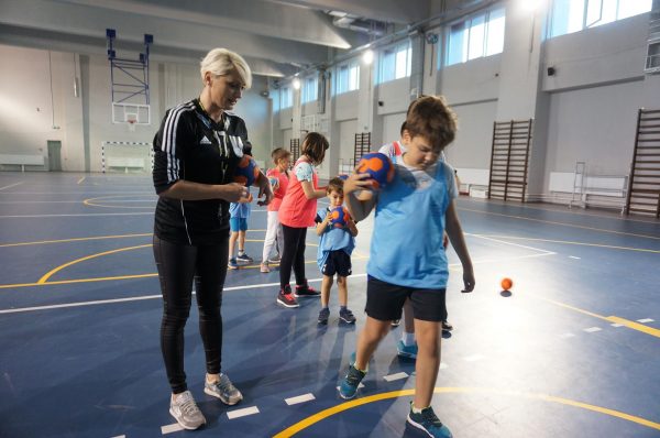 ”Fiecare zi de școală să înceapă cu 45 de minute de gimnastică și nutriție ”