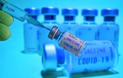 Te poți programa online pentru vaccinul anti-COVID