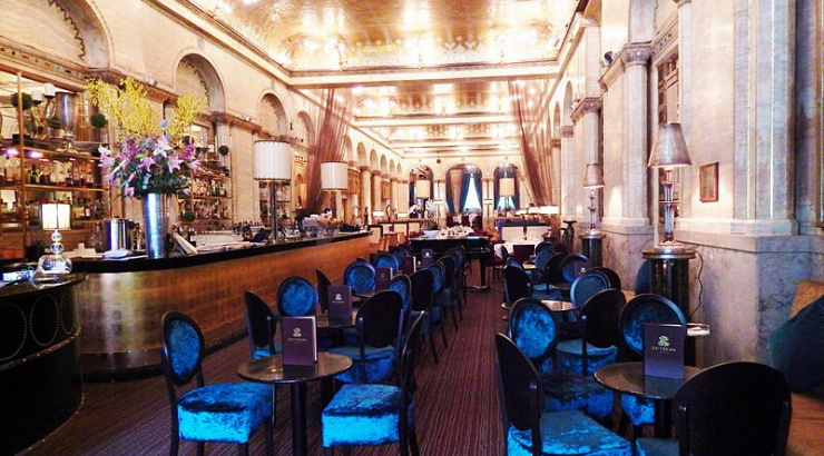 Se cere redeschiderea restaurantelor