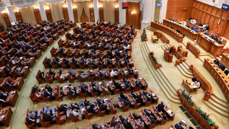Ce se întâmplă cu pensiile speciale ale parlamentarilor