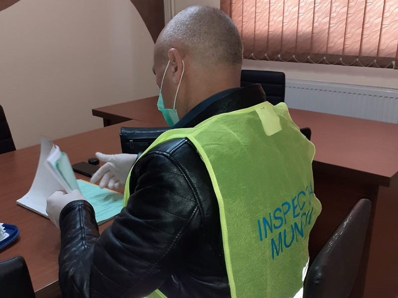 Angajatorii gorjeni primesc amenzi pe bandă rulantă Angajatorii gorjeni primesc amenzi pe bandă rulantă
