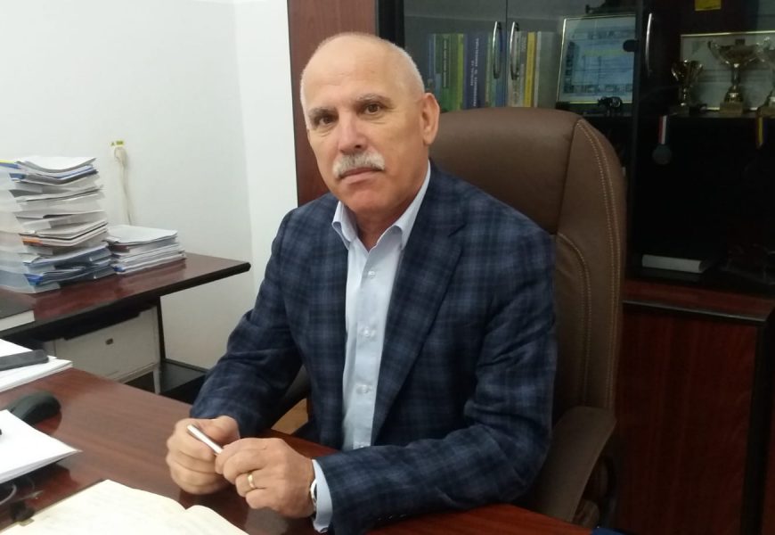 A renunțat la mandat și i-a fost luat locul