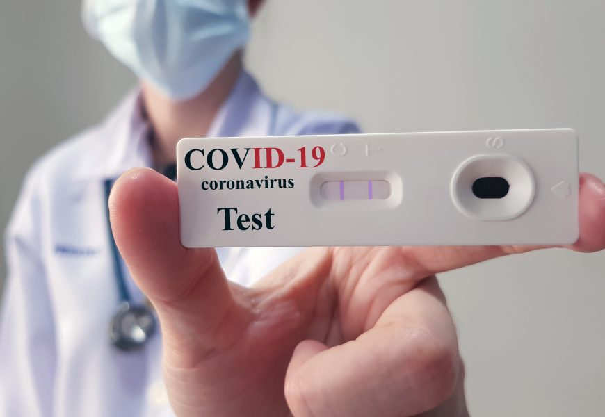 Se fac testări rapide în farmacii
