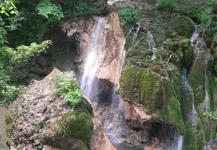 Foto: Cascada Bigăr s-a prăbușit!