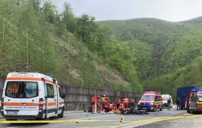 Tânăr rănit într-un accident pe Defileul Jiului! Tânăr rănit într-un accident pe Defileul Jiului!