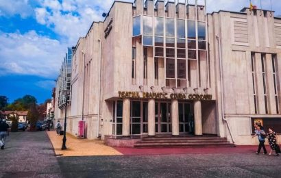 Mesajele emoționante ale actorilor de la Teatrul Elvira Godeanu din Târgu Jiu care au rămas fără contracte prelungite din cauza conducerii! 