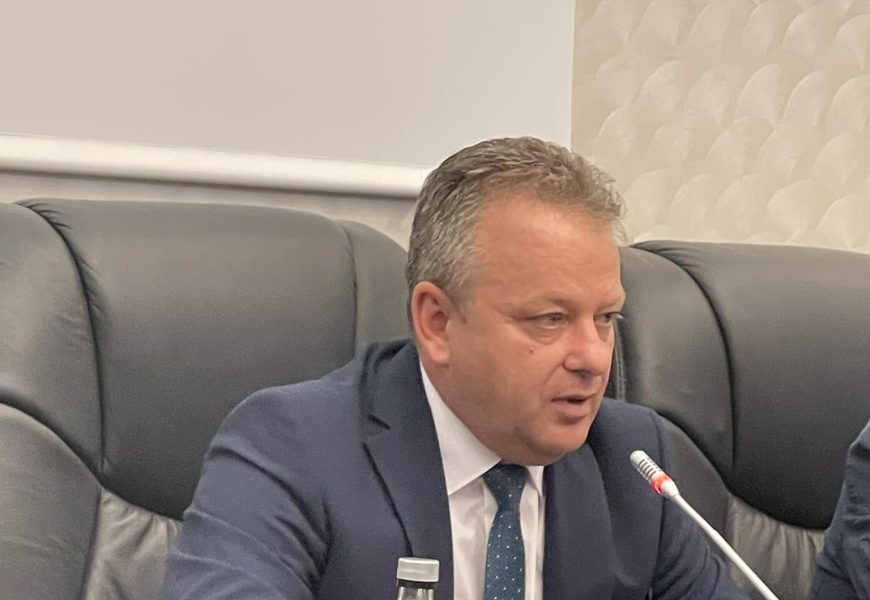 Este sigur că îl va învinge pe Cosmin Popescu la alegerile de la CJ Gorj! 