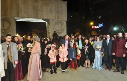 Noi reguli pentru tinerii care vor să se căsătorească de Revelion, la Poarta Sărutului