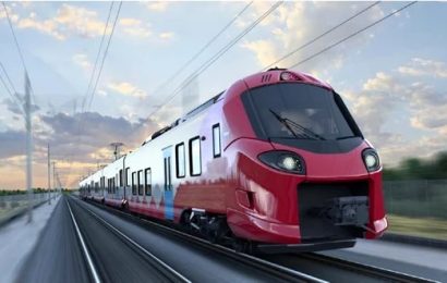 Tren electric cumpărat de români după 40 de ani! Va trece și prin Târgu Jiu! 