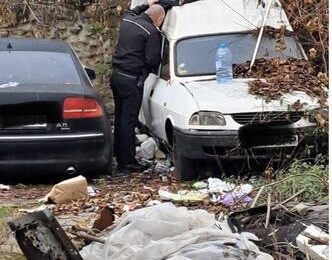 Găsit mort într-o mașină părăsită din Târgu Jiu! 