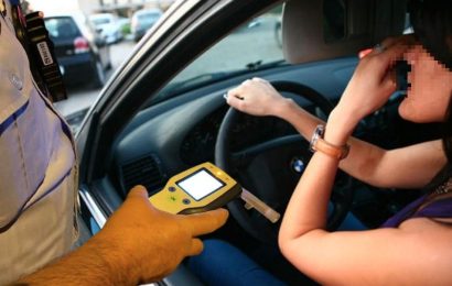 Femeie de 46 de ani, prinsă drogată la volan! 