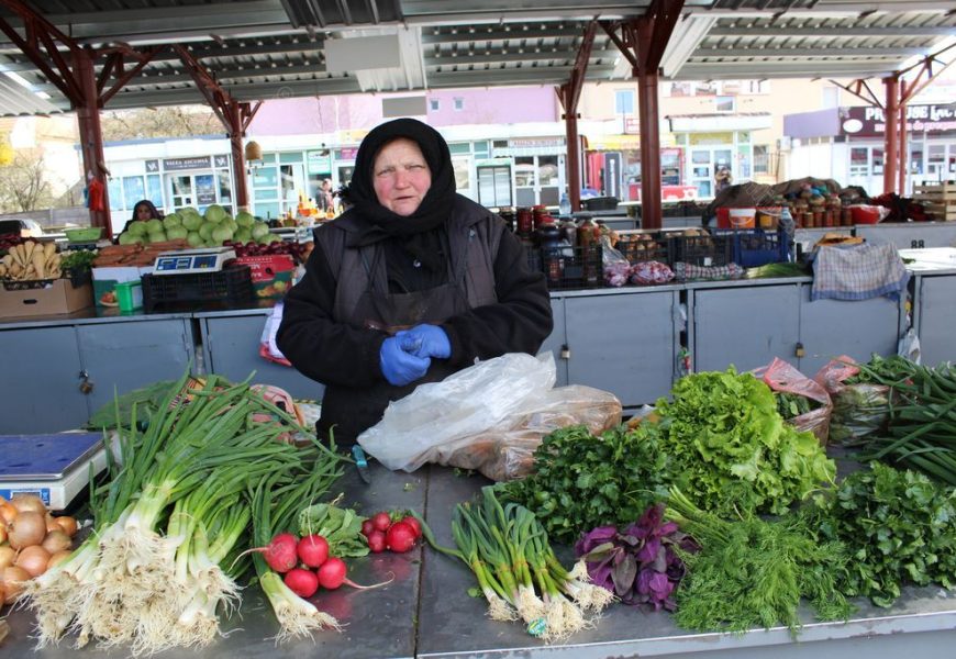 Fermierii pot depune cereri pentru granturile agricole