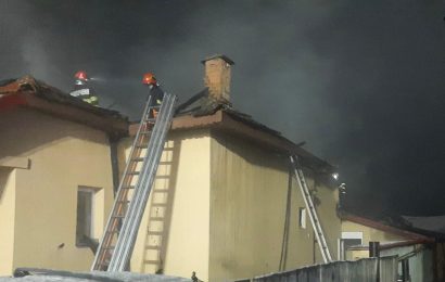 Incendiu de proporții la o casă din Drăgoieni! 