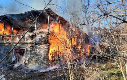 Incendiu în Schela!