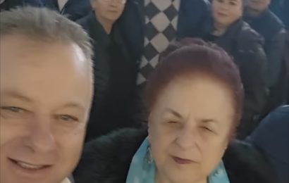 “Oamenii din Ţânţăreni îşi cer primarul înapoi!”