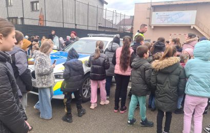 Acțiuni desfășurate de polițiștii gorjeni la o școală din Târgu Jiu!