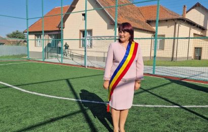 Irina Cojocaru prezintă proiectele realizate de aceasta în educație 