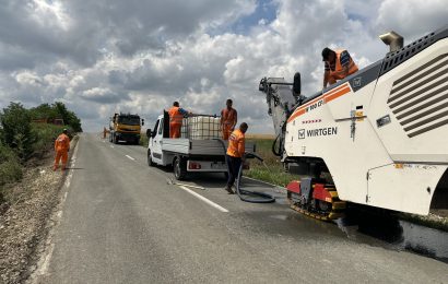Se lucrează pe DN 67 D Târgu Jiu-Tismana-Baia de Aramă!